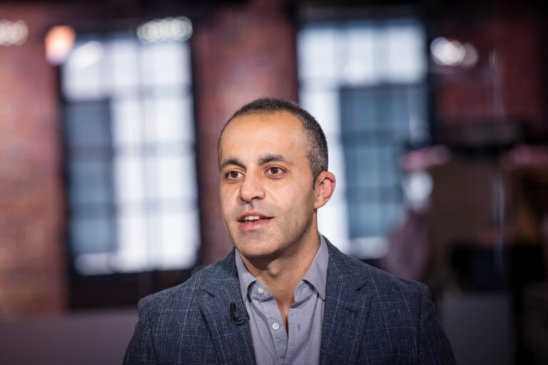 ‘It’s dumb to IPO this year’: Databricks CEO explains why he’s waiting to go public